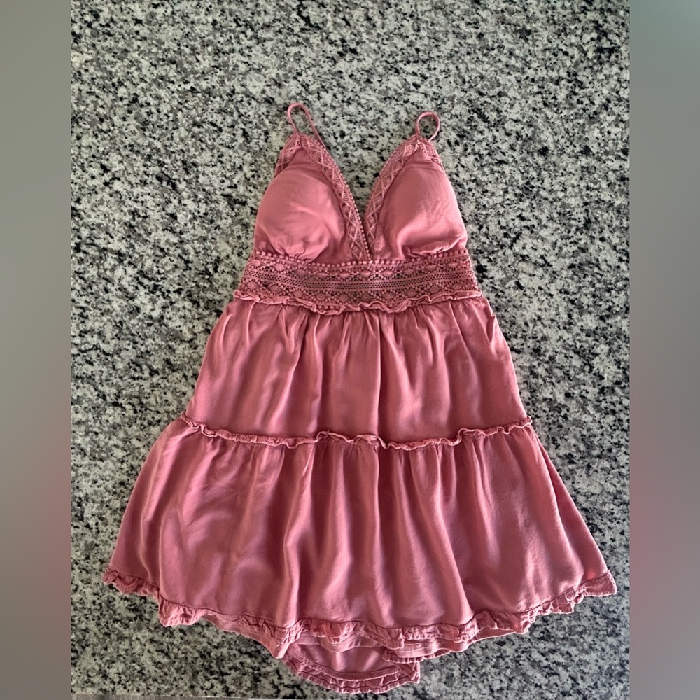 JUSTIFY Pink Elegant Mini Dress. 100% Rayon Size M
